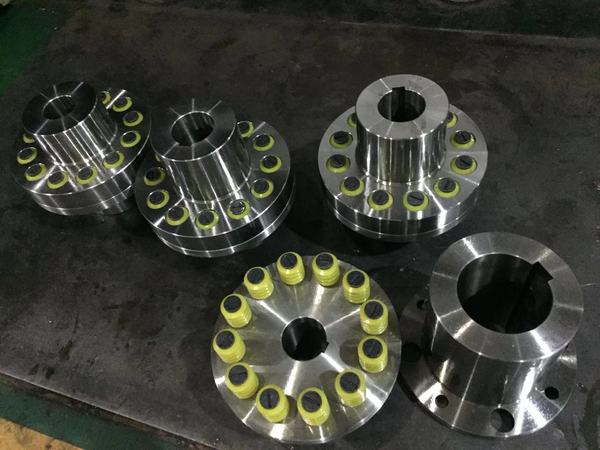 万向联轴器